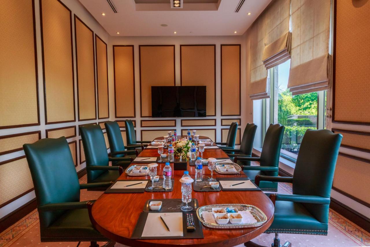 Islamabad Serena Hotel Bagian luar foto