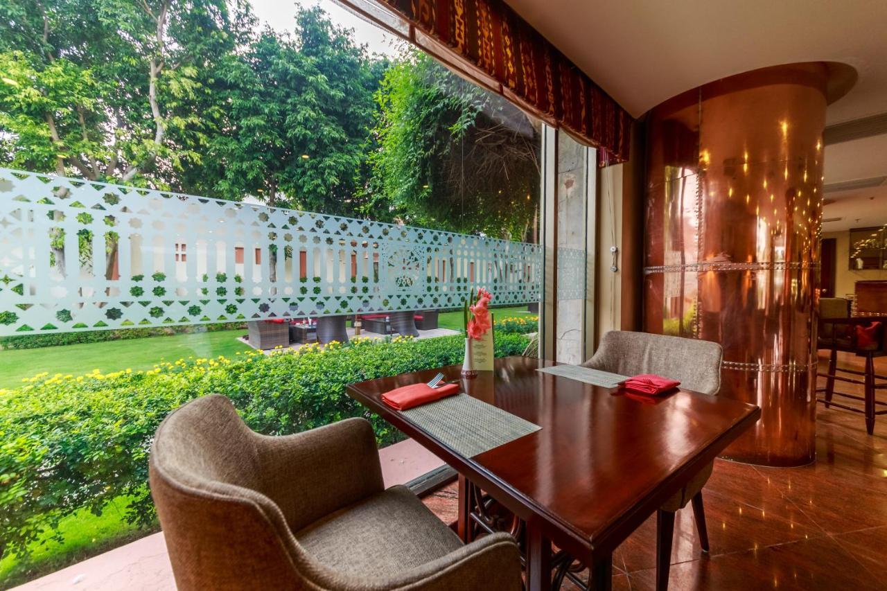 Islamabad Serena Hotel Bagian luar foto