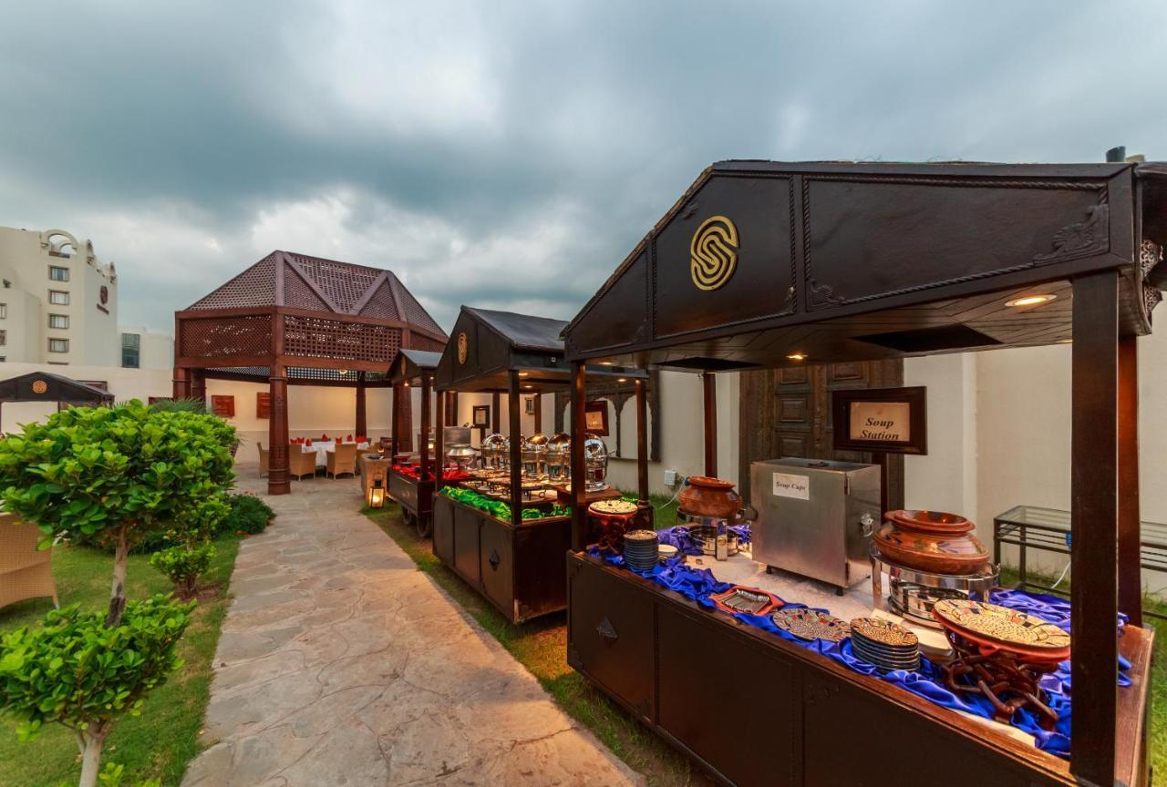 Islamabad Serena Hotel Bagian luar foto